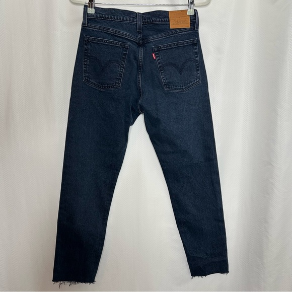 Levi’s Premium Wedgie blue jeans - Picture 9 of 9